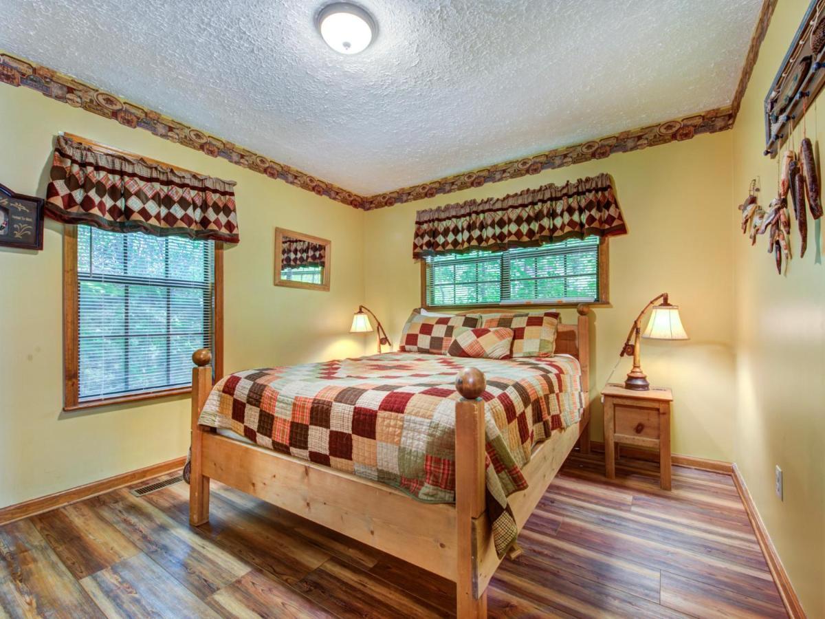 Mountain Charm Villa Gatlinburg Exterior photo